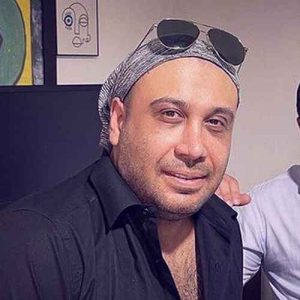 دانلود آهنگ محسن چاوشی من یه گلدون پر از گل بودم وزش چشم تو پاییزم کرد